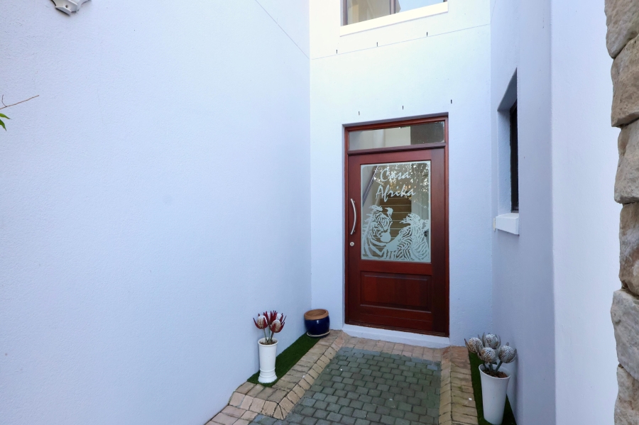 To Let 1 Bedroom Property for Rent in Kanonberg Western Cape